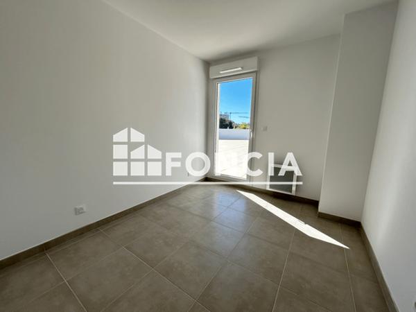 Location Appartement 5 pièces 100.3 m² - Istres 13800