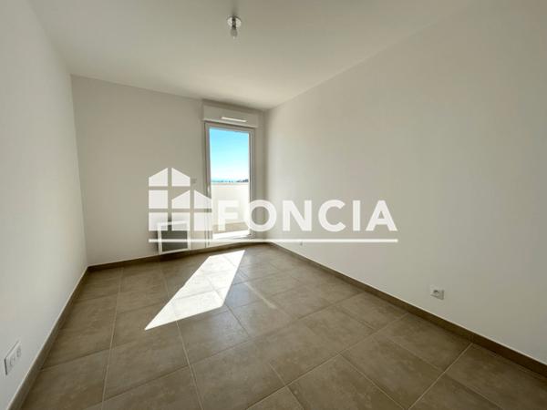 Location Appartement 5 pièces 100.3 m² - Istres 13800