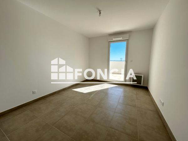 Location Appartement 5 pièces 100.3 m² - Istres 13800