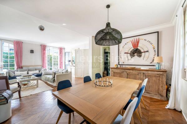 Maison de charme en parfait état, au calme et joli jardin.