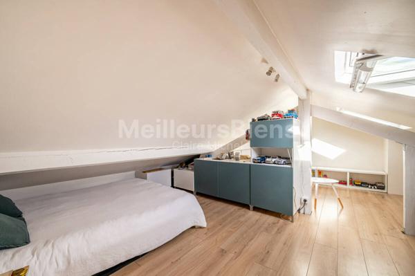 Maison de charme en parfait état, au calme et joli jardin.