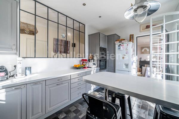 Maison de charme en parfait état, au calme et joli jardin.