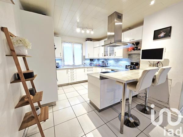 Maison à vendre 6 pièces 110 m² Auneau-Bleury-Saint-Symphorien