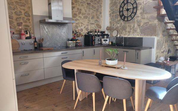 Maison à vendre    4 pièces •  Saint-André-de-Roquelongue