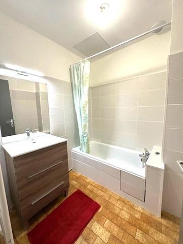 Immeuble 4 appartements- 24440  Beaumontois en Périgord.