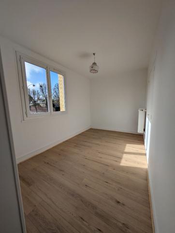 À louer ? Appartement T3 traversant avec balcon ? Quartier Janval