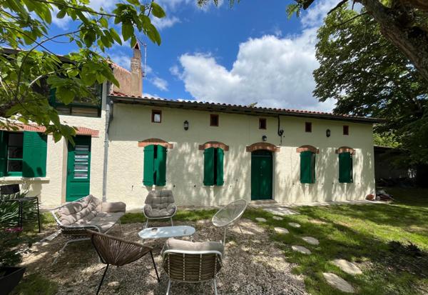 Rare cachet de l'ancien et grand terrain