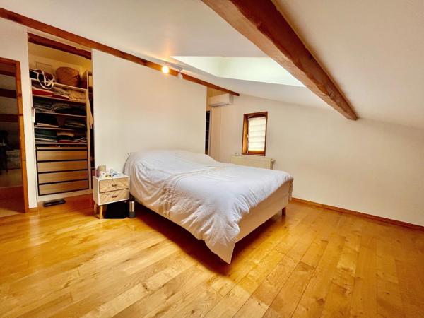 Rare cachet de l'ancien et grand terrain