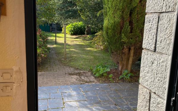 Maison à vendre    7 pièces •  Theix