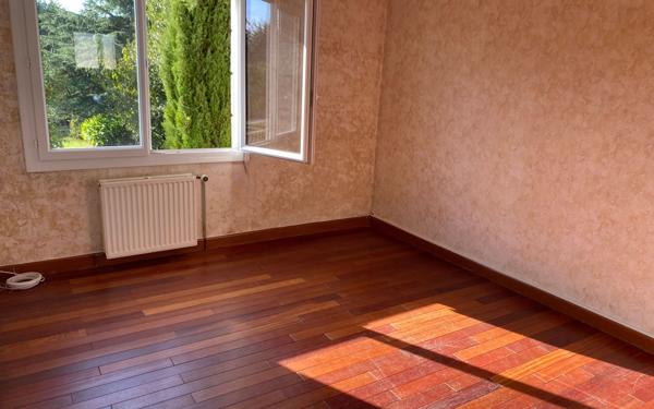 Maison à vendre    7 pièces •  Theix