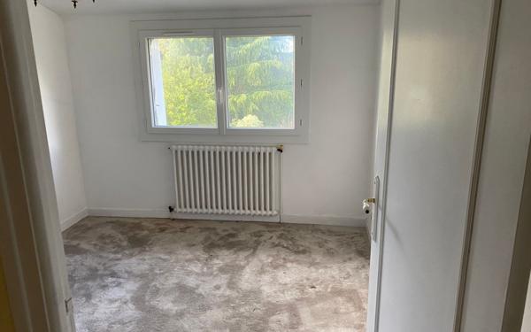 Maison à vendre    7 pièces •  Theix