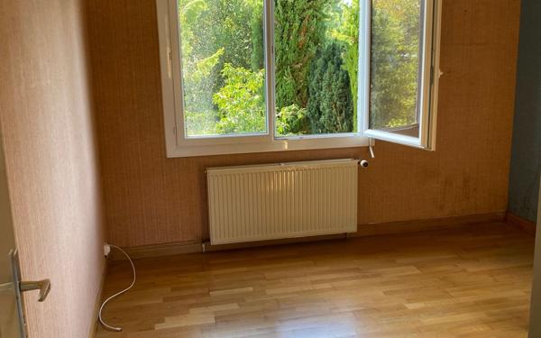 Maison à vendre    7 pièces •  Theix