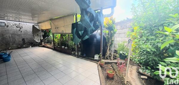 Maison 4 pièces de 65 m² à Sainte-Luce (97228)