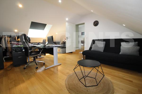 Maison familiale de 2019 à proximité de la vallée de la brosse