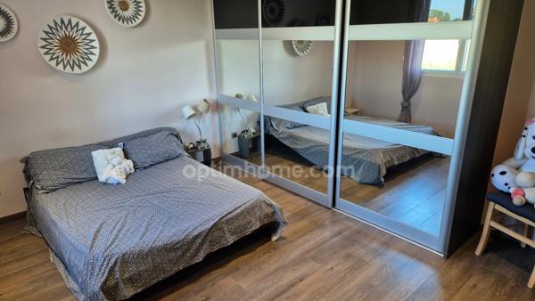 Villa contemporaine avec piscine