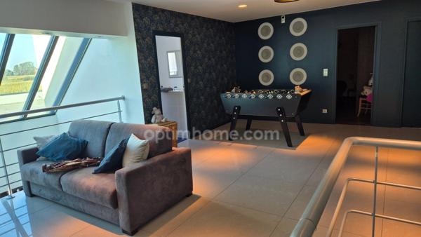 Villa contemporaine avec piscine