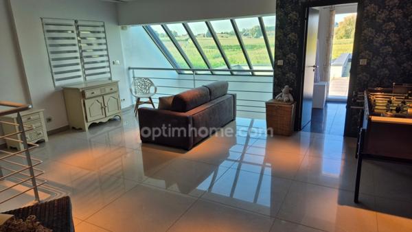 Villa contemporaine avec piscine