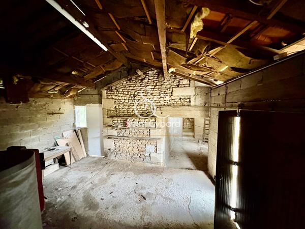 Maison à Rénover entièrement 5 pièce(s) 88 m2 env.