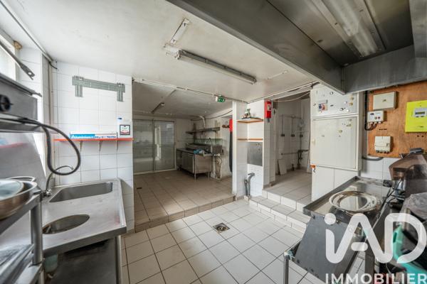 Immeuble à vendre 182,75 m² Vallon-Pont-d'Arc
