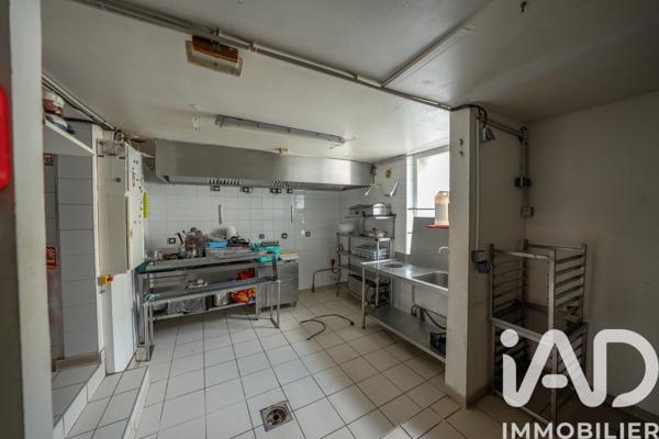 Immeuble à vendre 182,75 m² Vallon-Pont-d'Arc