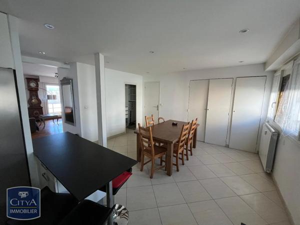 Appartement à louer 3 pièces 83.92m² Marseille (13005)