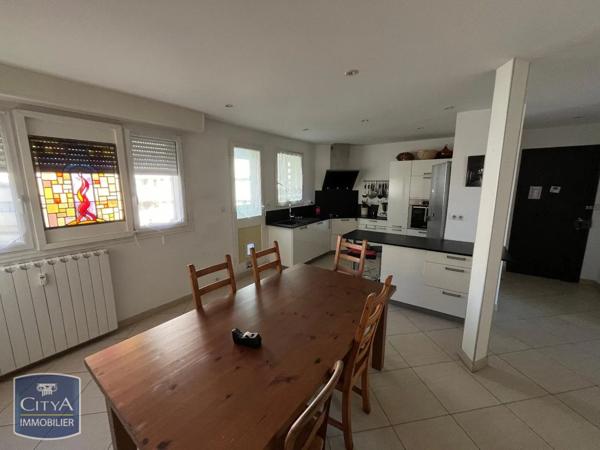 Appartement à louer 3 pièces 83.92m² Marseille (13005)