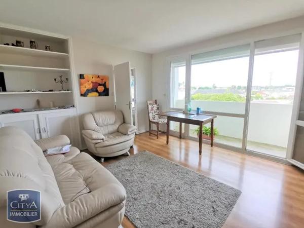 Appartement à louer 4 pièces 76.54m²