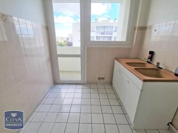 Appartement à louer 4 pièces 76.54m²