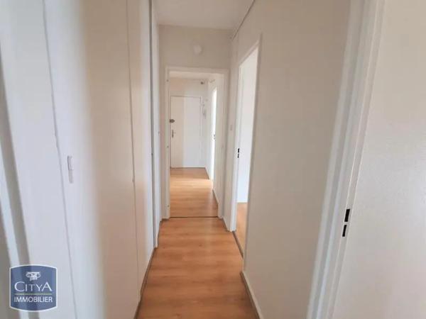 Appartement à louer 4 pièces 76.54m²