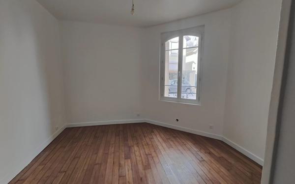 Appartement à vendre    2 pièces • 25 m2 Saint-Ouen