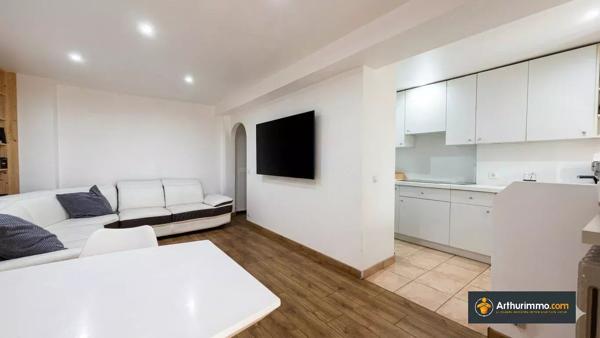 Vente                                                      Appartement
                        
                     4 pièces                      68 m2                     à Nice