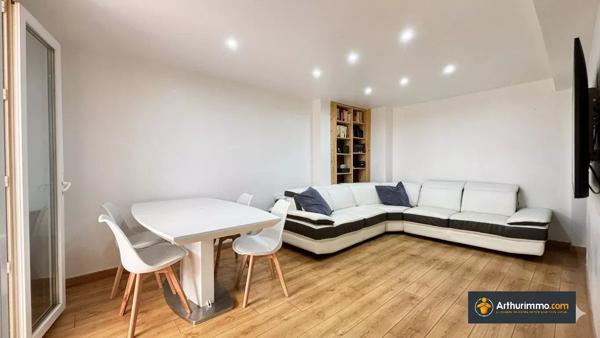 Vente                                                      Appartement
                        
                     4 pièces                      68 m2                     à Nice