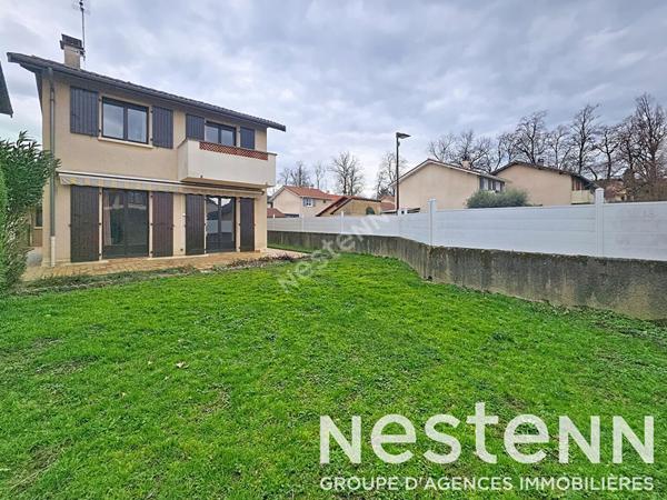 ST BONNET DE MURE Centre - Maison non mitoyenne 4 pièces de 92 m² avec jardin au calme