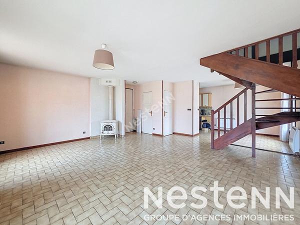 ST BONNET DE MURE Centre - Maison non mitoyenne 4 pièces de 92 m² avec jardin au calme