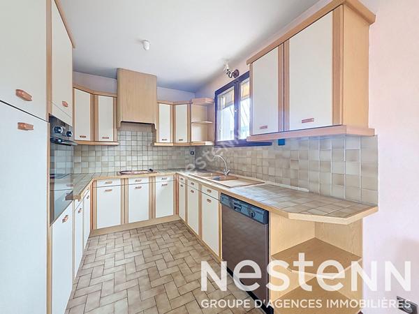 ST BONNET DE MURE Centre - Maison non mitoyenne 4 pièces de 92 m² avec jardin au calme