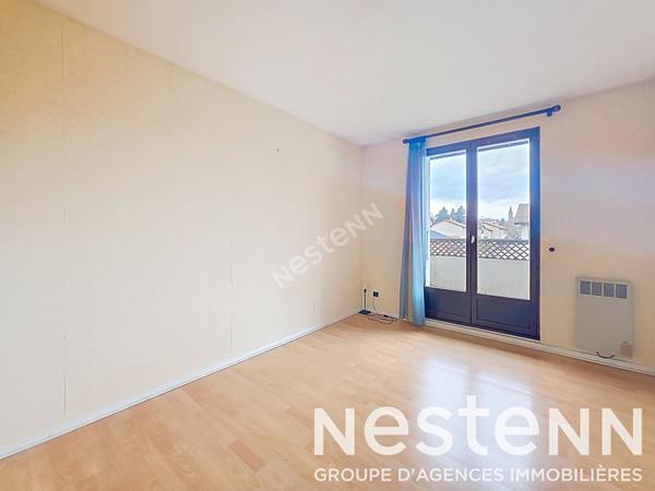 ST BONNET DE MURE Centre - Maison non mitoyenne 4 pièces de 92 m² avec jardin au calme