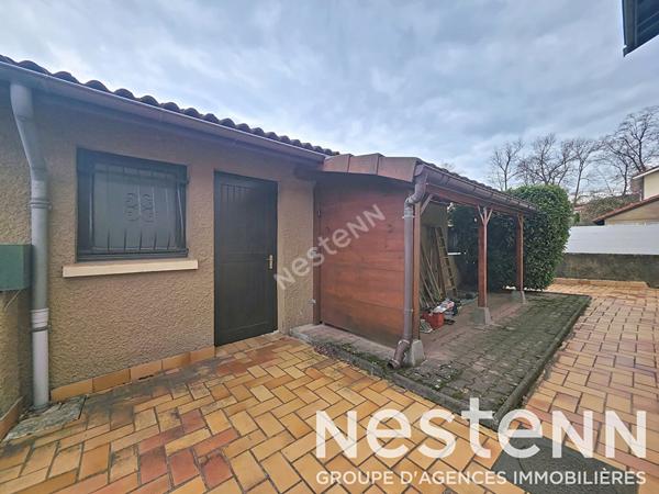 ST BONNET DE MURE Centre - Maison non mitoyenne 4 pièces de 92 m² avec jardin au calme