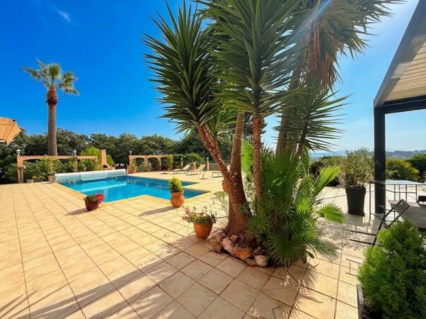 Splendide Villa T6 avec vue mer panoramique -  Piscine - Double garage