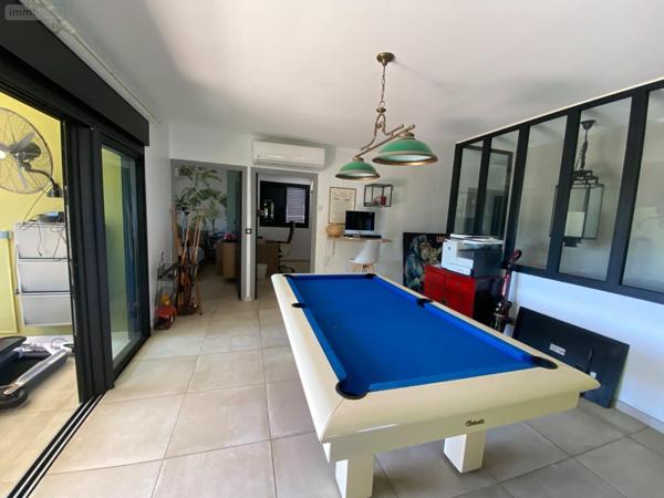 Villa à vendre à Saint-Paul à la Réunion (97460), ref : 227736-1 Ermitage Les Bains