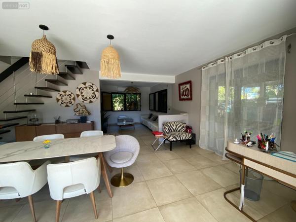 Villa à vendre à Saint-Paul à la Réunion (97460), ref : 227736-1 Ermitage Les Bains