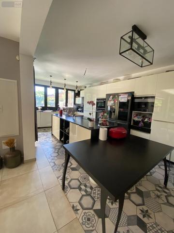 Villa à vendre à Saint-Paul à la Réunion (97460), ref : 227736-1 Ermitage Les Bains