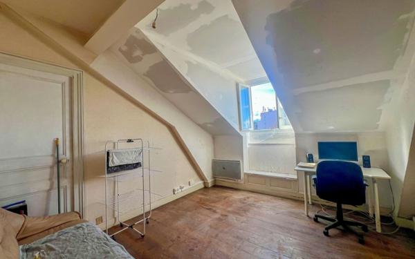 Appartement à vendre    3 pièces • 61 m2 Pau