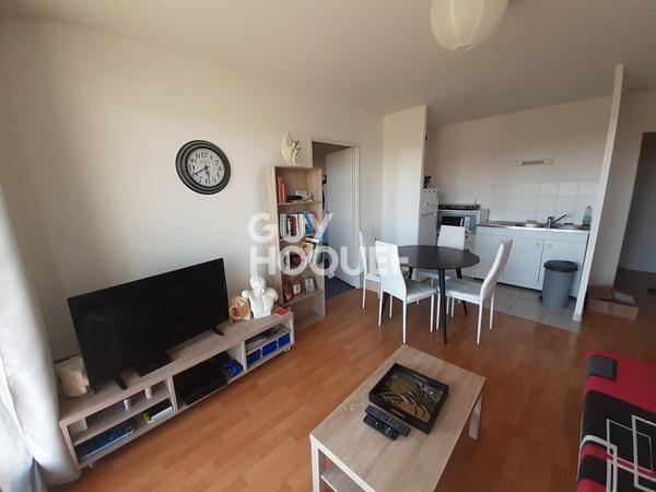 LOCATION : appartement 2 pièces (42 m²) à CALAIS