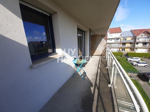 LOCATION : appartement 2 pièces (42 m²) à CALAIS