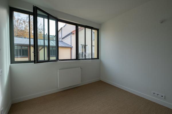 Versailles Notre Dame - Maison 3 pièces 65.8 m ² au sol avec terrasse arborée de 17,5 m² €715 000 ** - Référence 25724