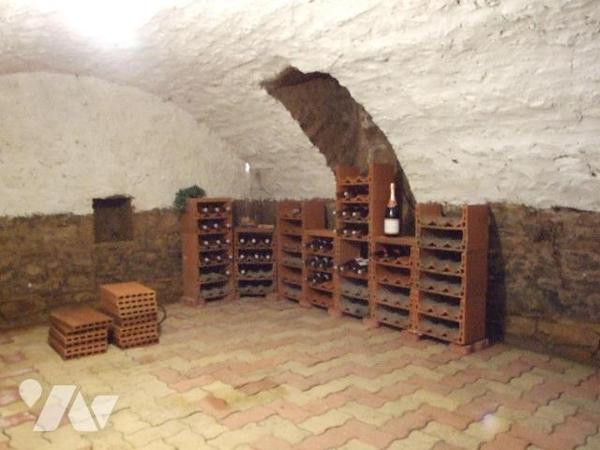 Nouveau mandat, charmante maison de ville située sur la commune de Sedan comprenant:

- au re...