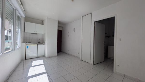 Place Viarme, Nantes hyper centre, Studio de 20 m² avec parking , Nantes Place Viarme, Nantes hyper centre, Studio de 20 m² avec parking , Nantes