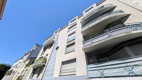 Place Viarme, Nantes hyper centre, Studio de 20 m² avec parking , Nantes Place Viarme, Nantes hyper centre, Studio de 20 m² avec parking , Nantes
