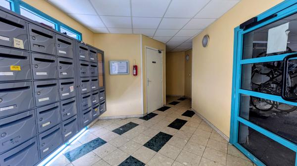 Place Viarme, Nantes hyper centre, Studio de 20 m² avec parking , Nantes Place Viarme, Nantes hyper centre, Studio de 20 m² avec parking , Nantes