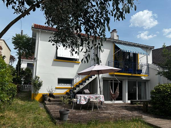 MAISON 6 PIECES NANTES - ROND POINT DE PARIS , Nantes MAISON 6 PIECES NANTES - ROND POINT DE PARIS , Nantes